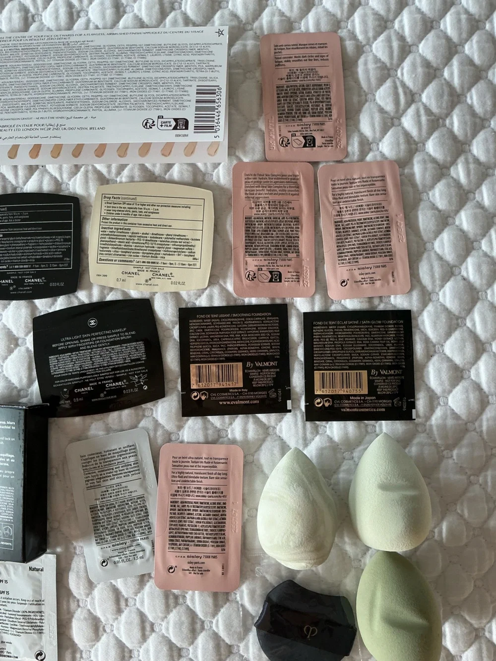 Assorted Women Makeup Foundation Sample Pack and Sponges Bundle